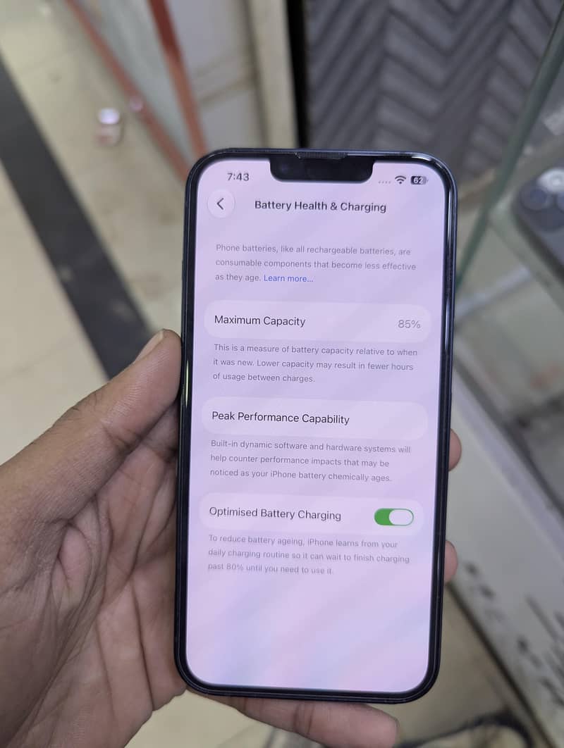 Apple iPhone 13 7