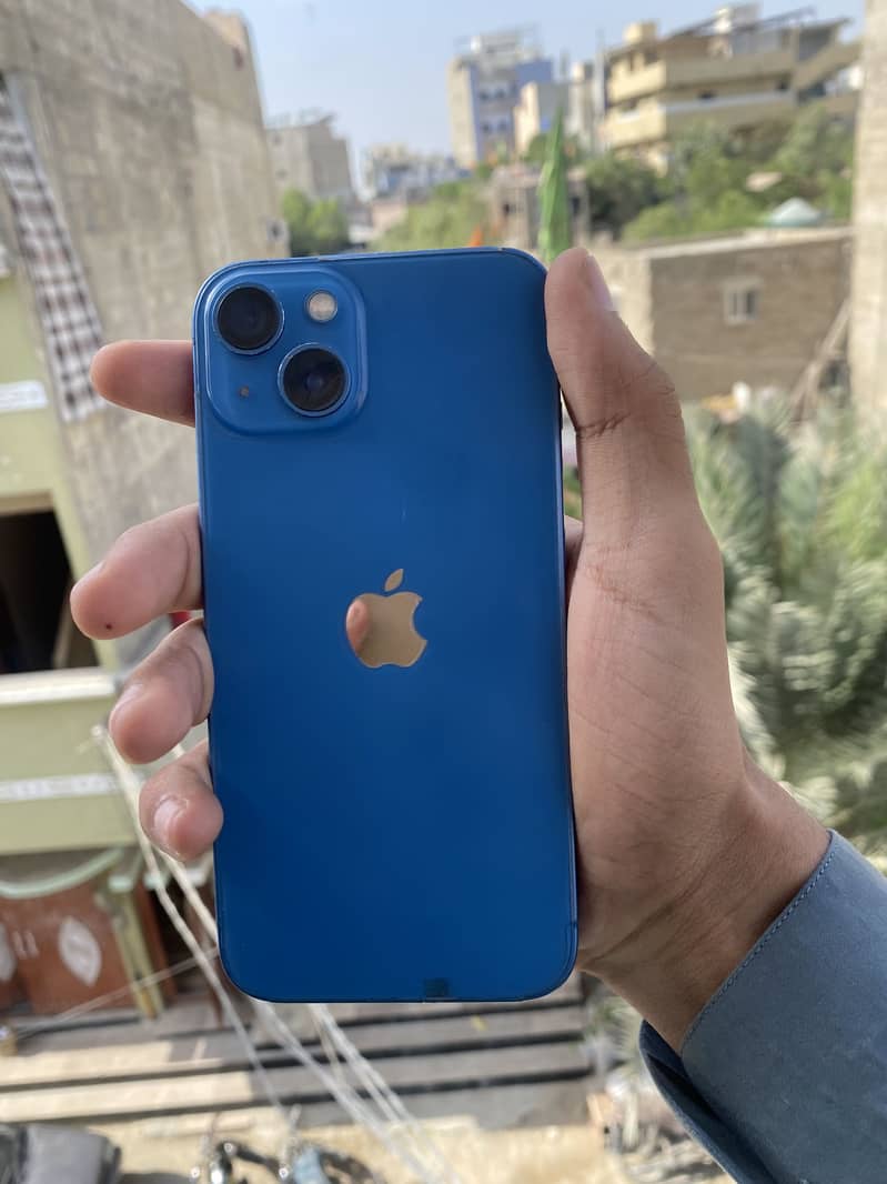 Apple iPhone 13 2