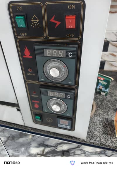 pizza ovan new only 10 days used