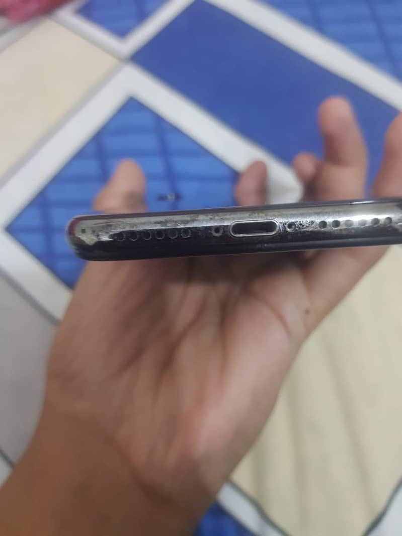 Apple iPhone X 2