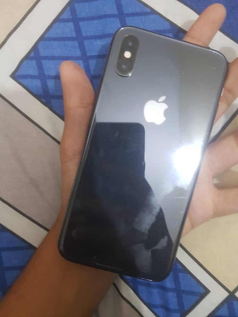 Apple iPhone X 4