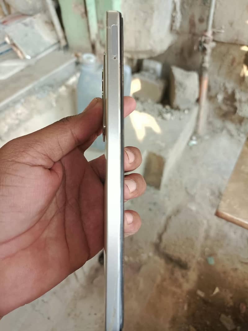 Realme C71 8