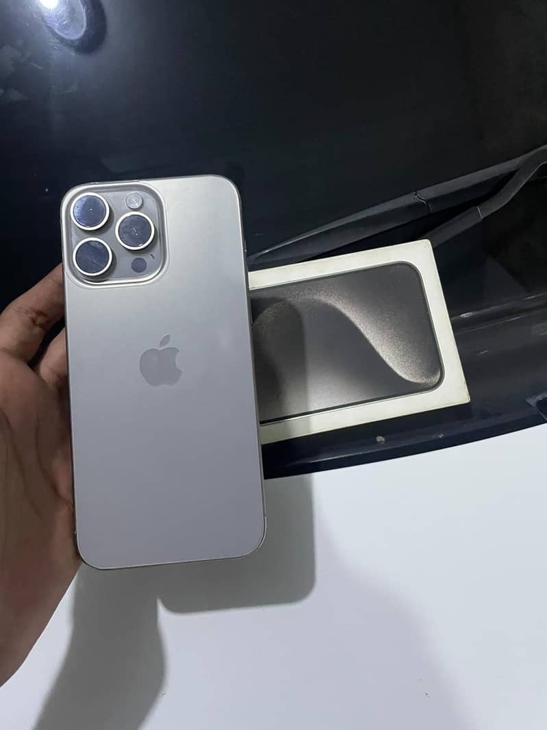 Apple iPhone 15 Pro Max 1