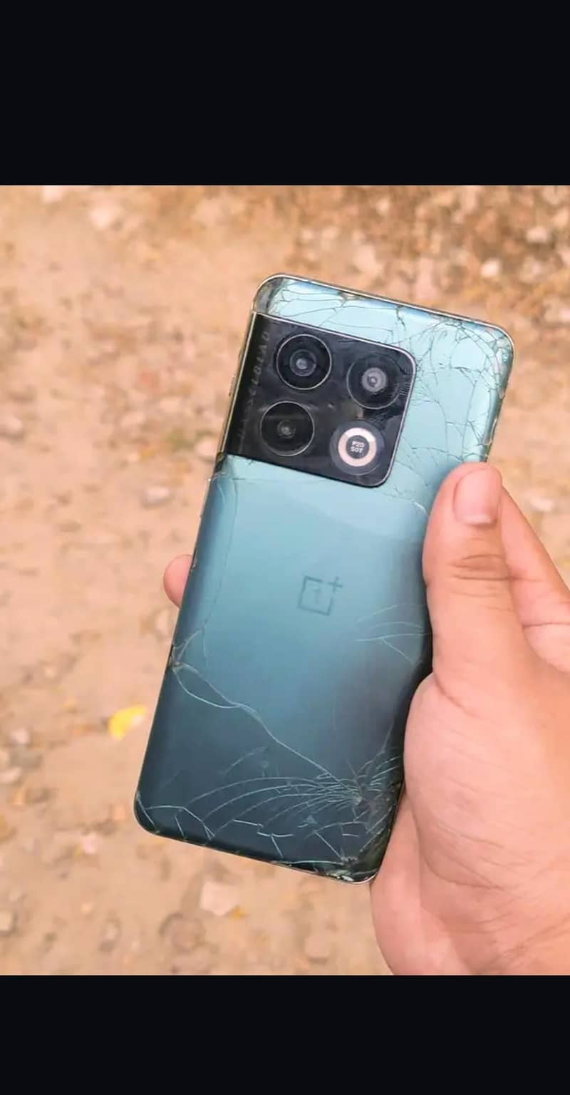 One Plus 10 Pro 1