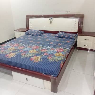 used bed set 10/9 condition
