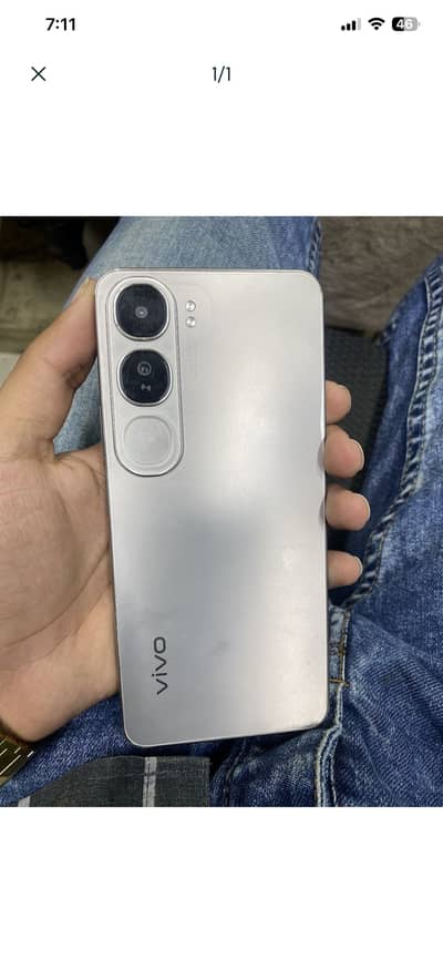 Vivo y200