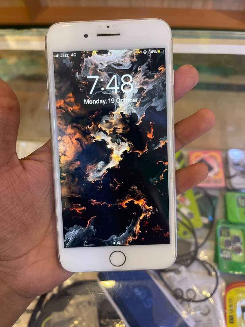 Apple iPhone 7 Plus 1