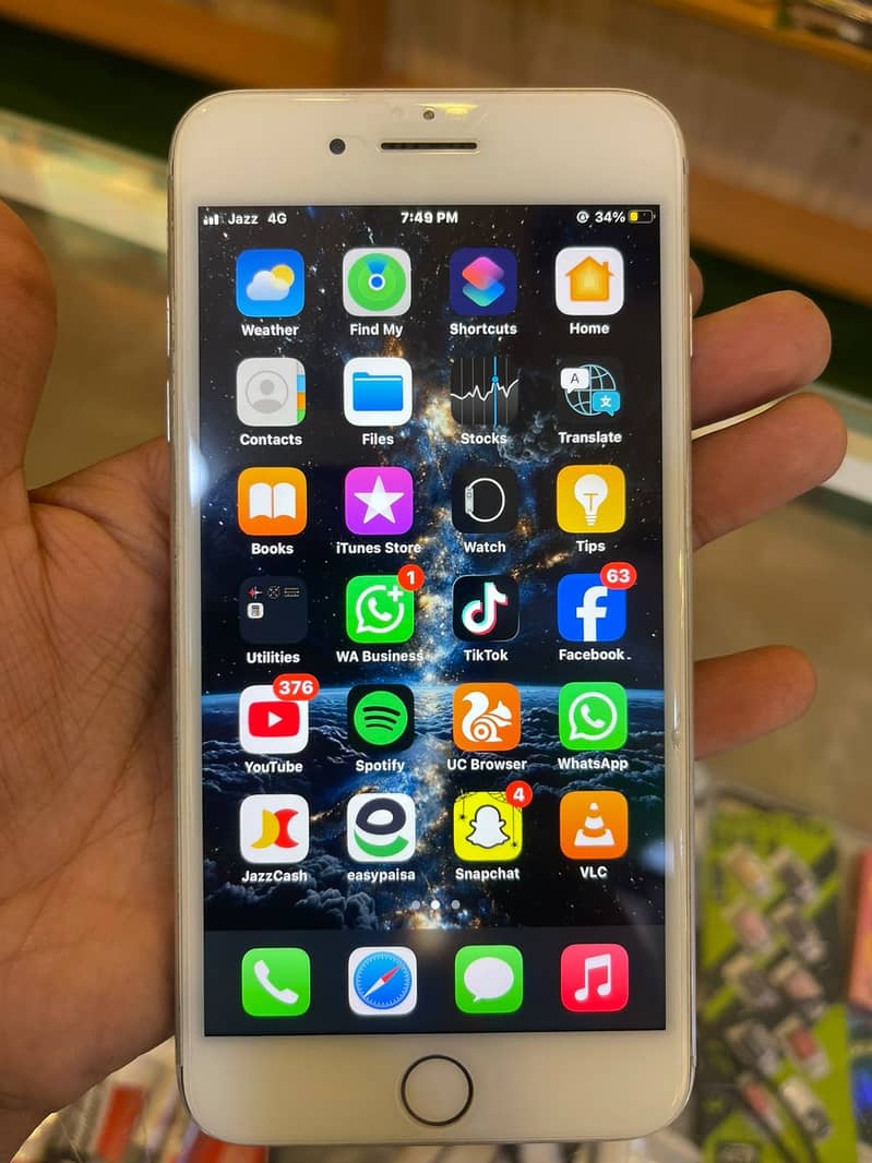 Apple iPhone 7 Plus 2