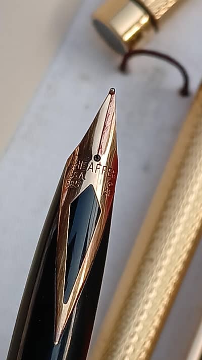 Targa By Shaffer Fountain pen 14k Nib & Gold Body
