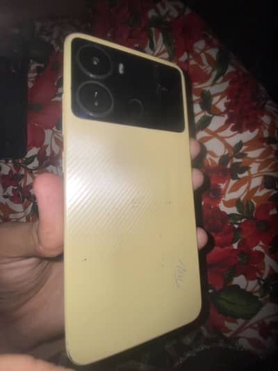Itel P40