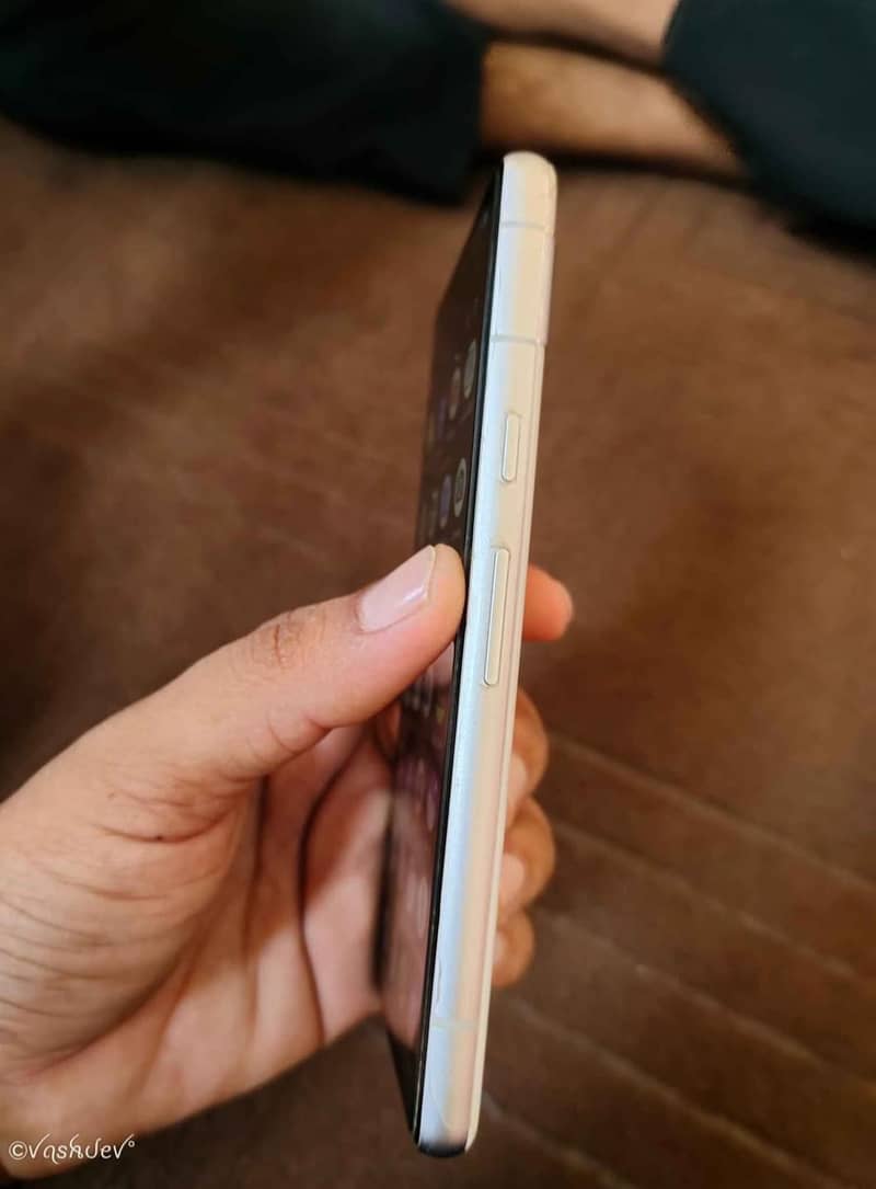 Google Pixel 7a 2