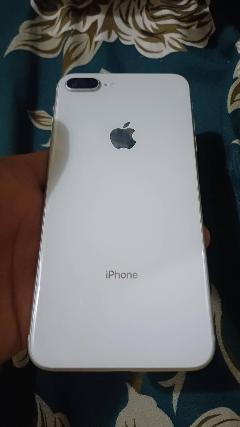 Apple iPhone 8 Plus 0