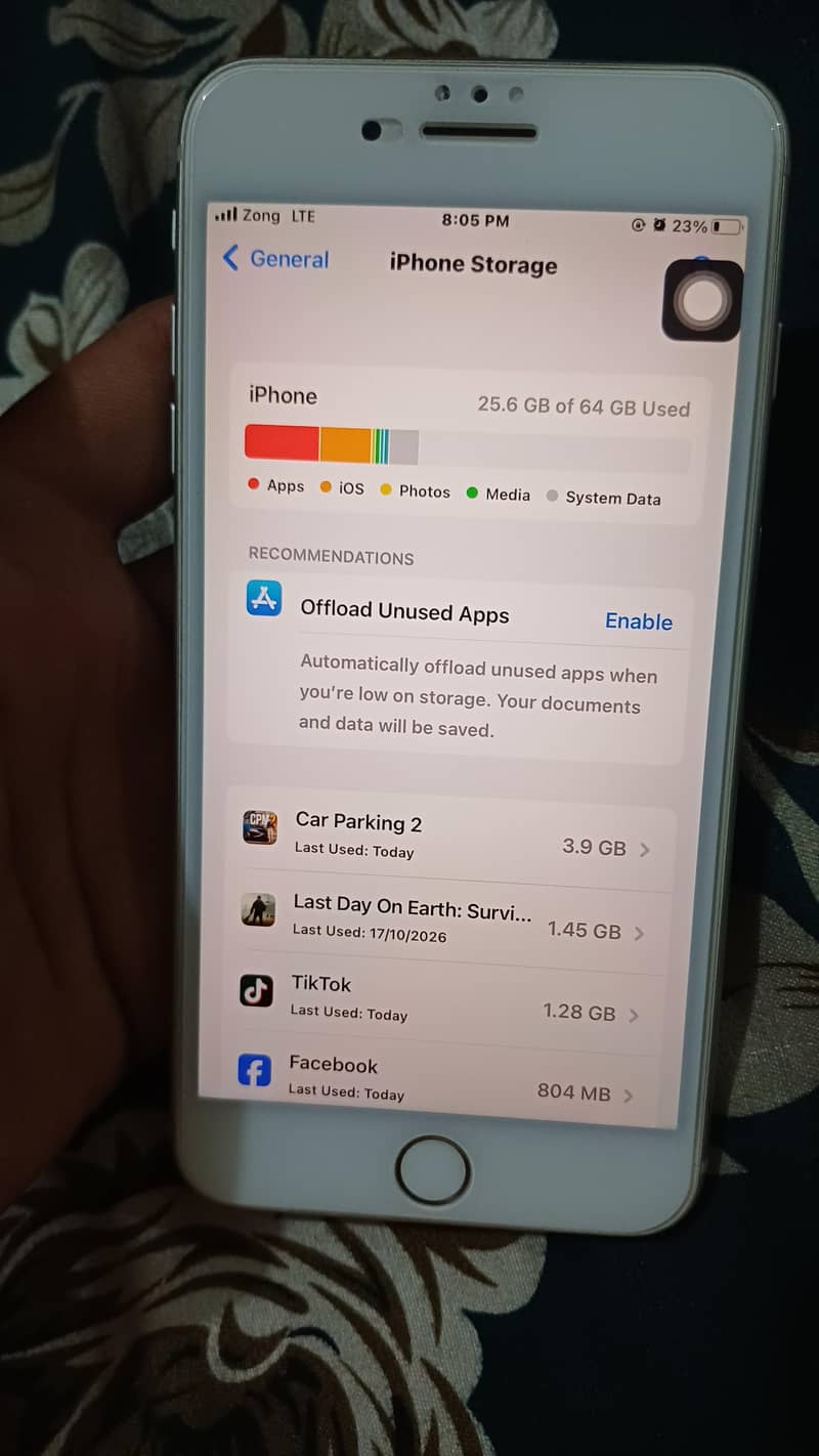 Apple iPhone 8 Plus 4