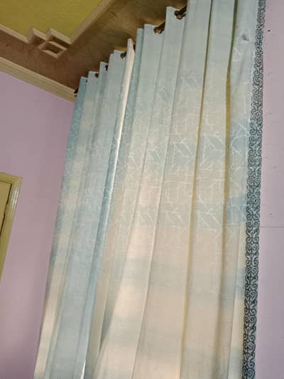 2 Curtains in good condition 10ft length
