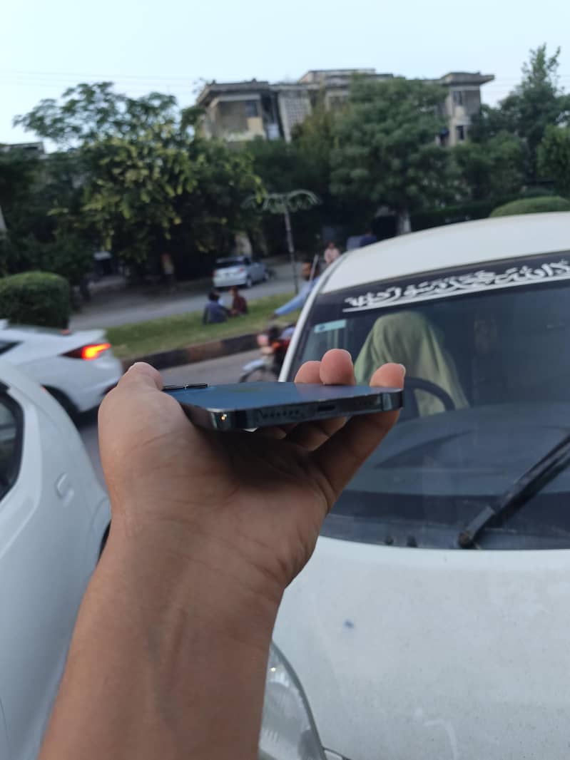 Apple iPhone 12 Pro Max 3