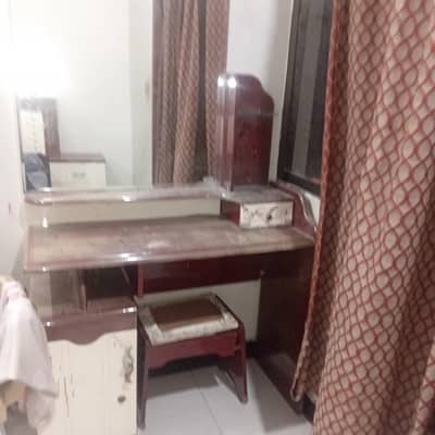 dressing table