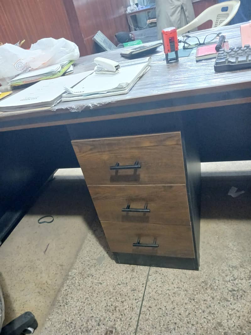 Office Table & Side Table 3