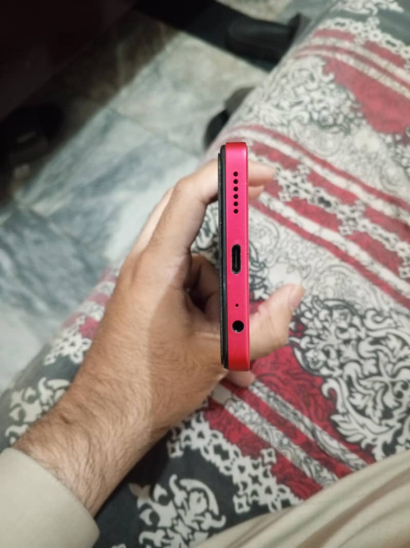 Tecno Spark 10 Pro 4