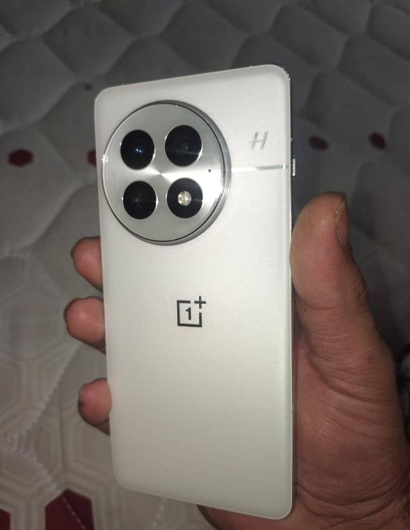 One Plus 13 4