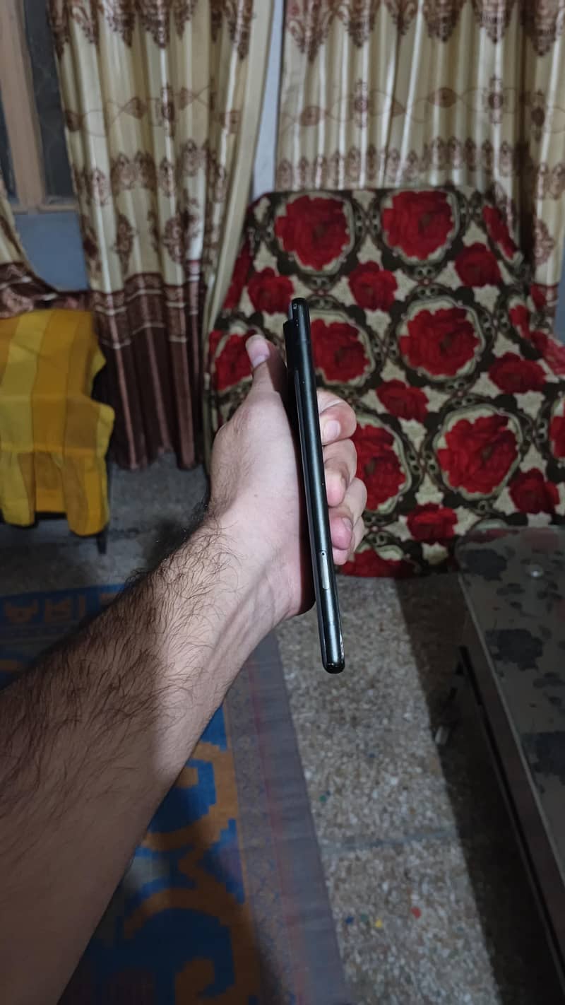 Google Pixel 6 4