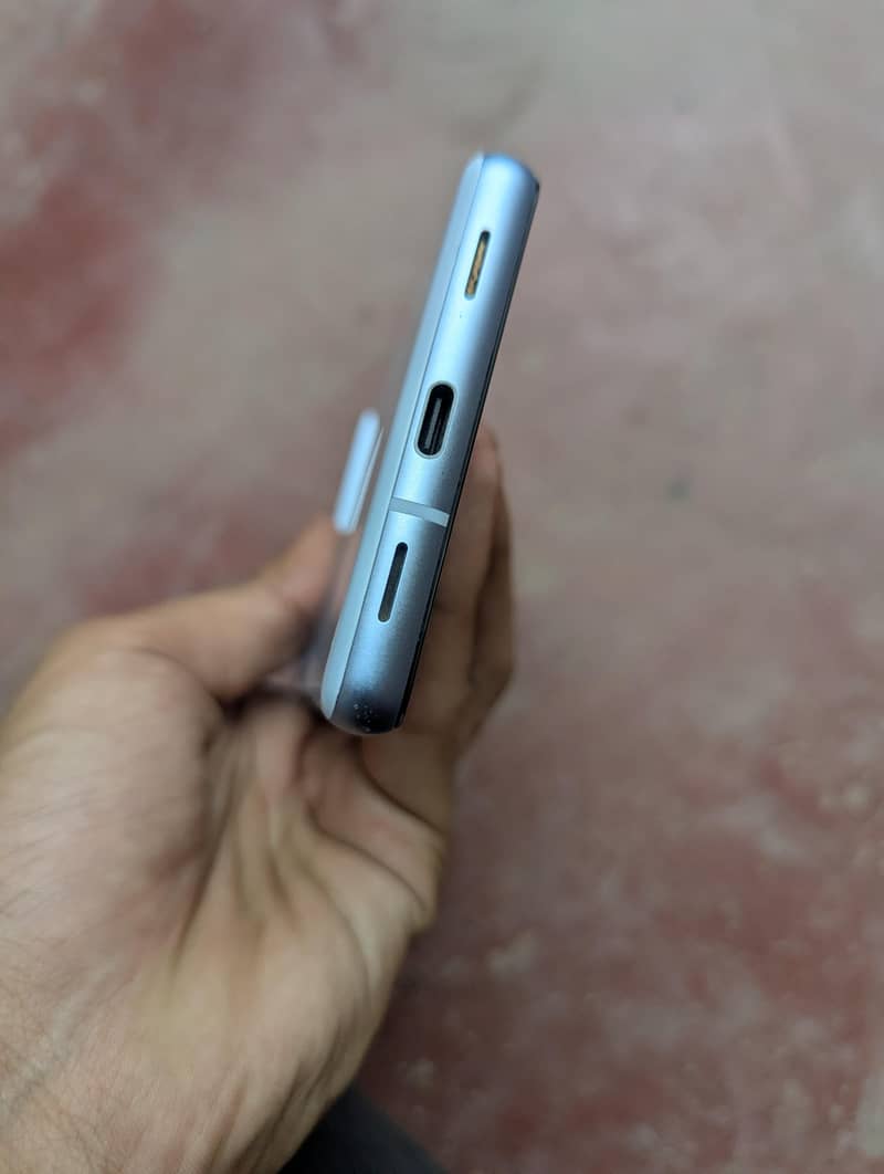 Google Pixel 7a 2