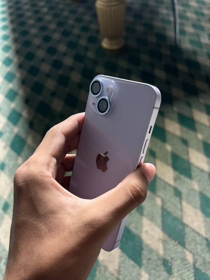 Apple iPhone 14 2