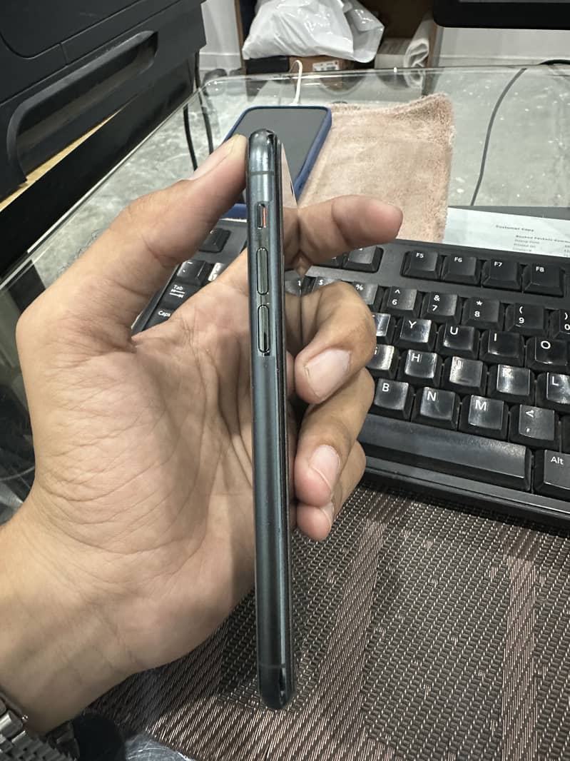 Apple iPhone 11 Pro 3