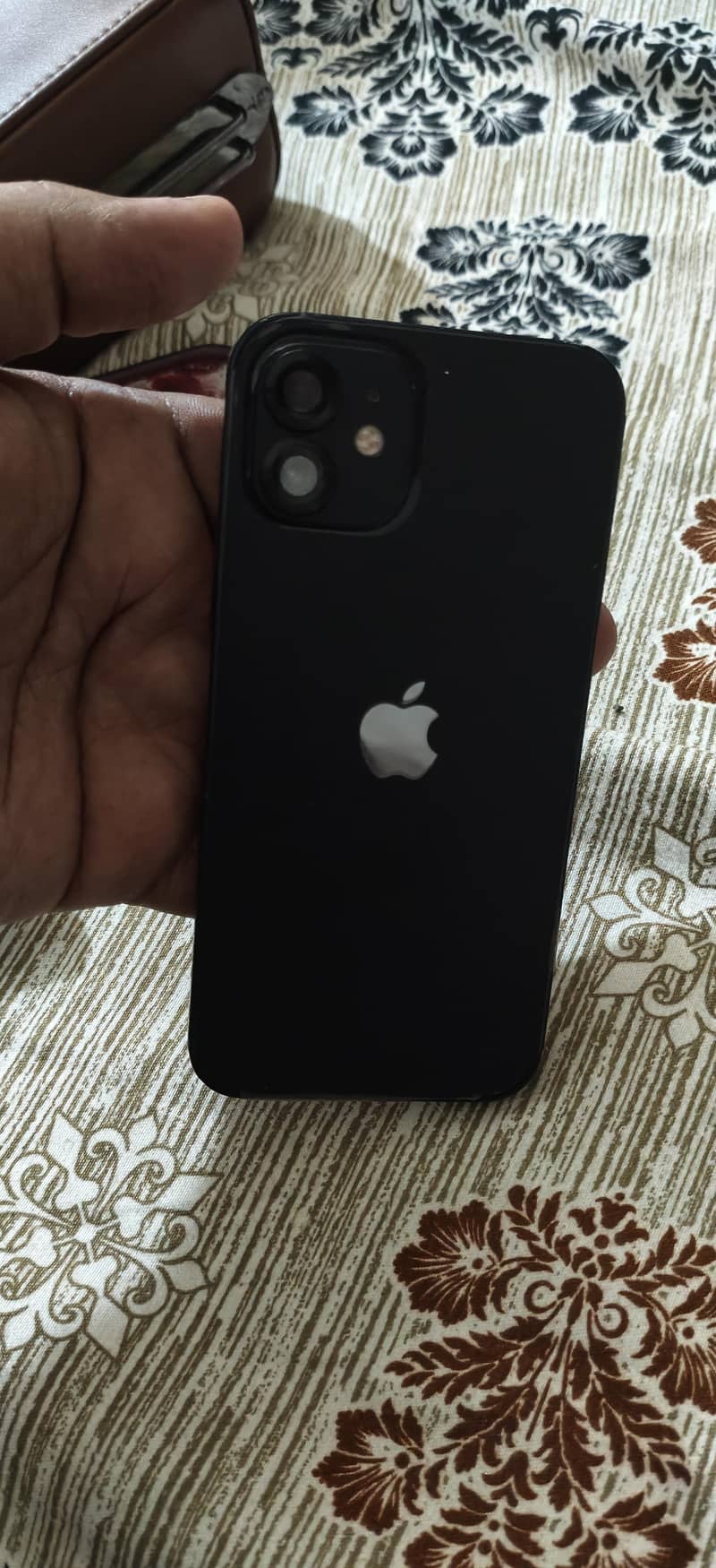 Apple iPhone 12 1