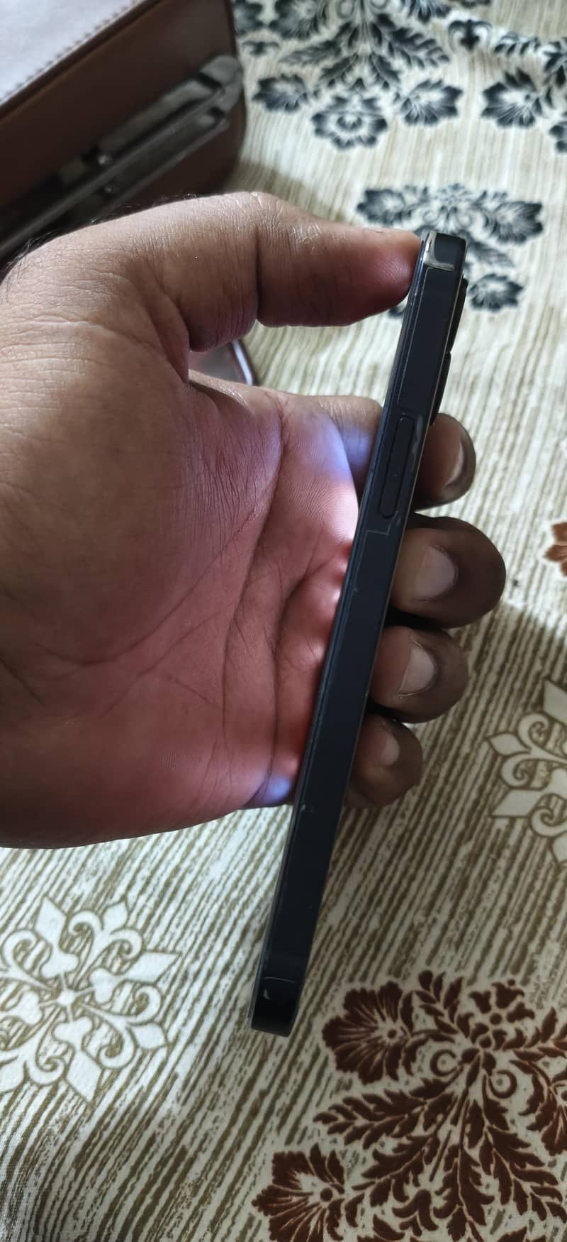 Apple iPhone 12 3