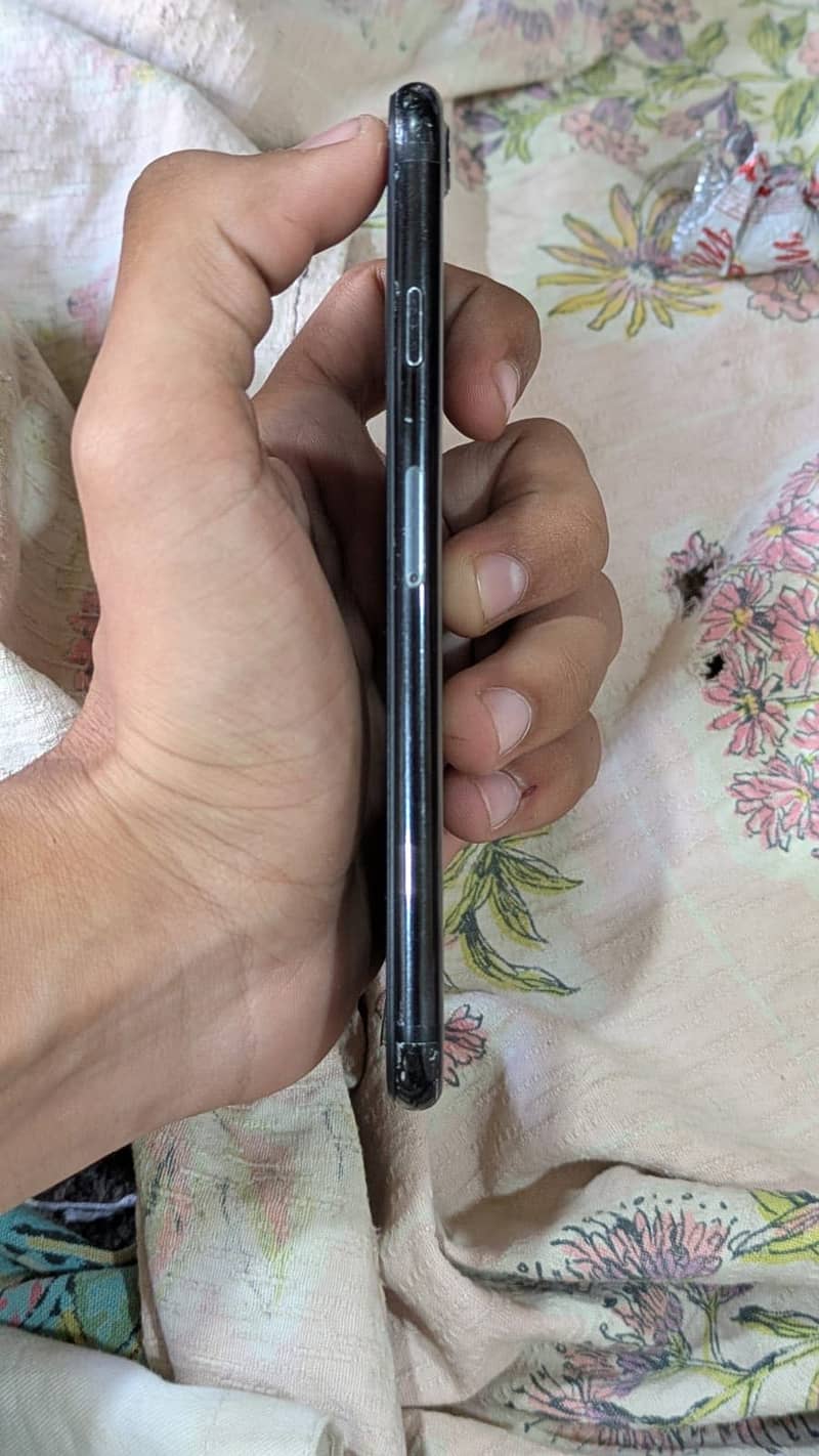 Apple iPhone 7 2