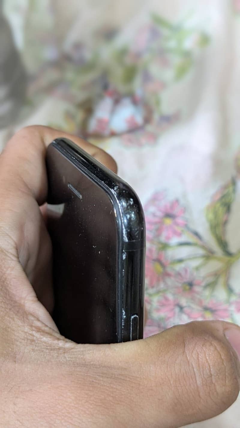 Apple iPhone 7 5