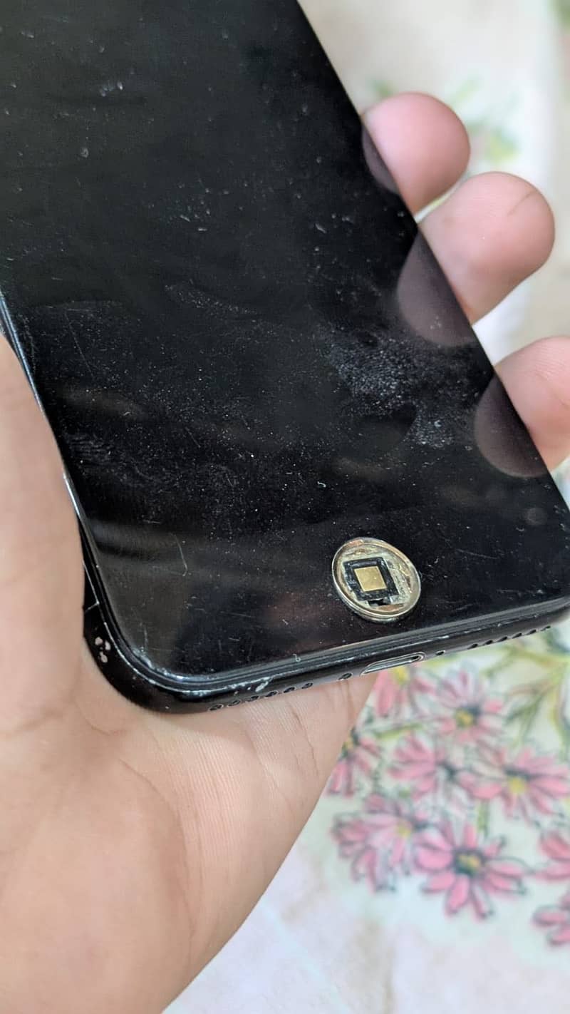 Apple iPhone 7 11