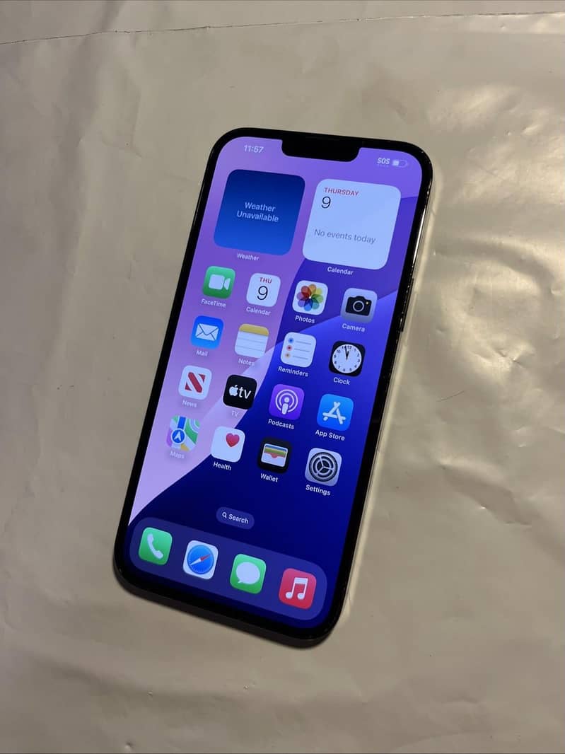 Apple iPhone 13 0