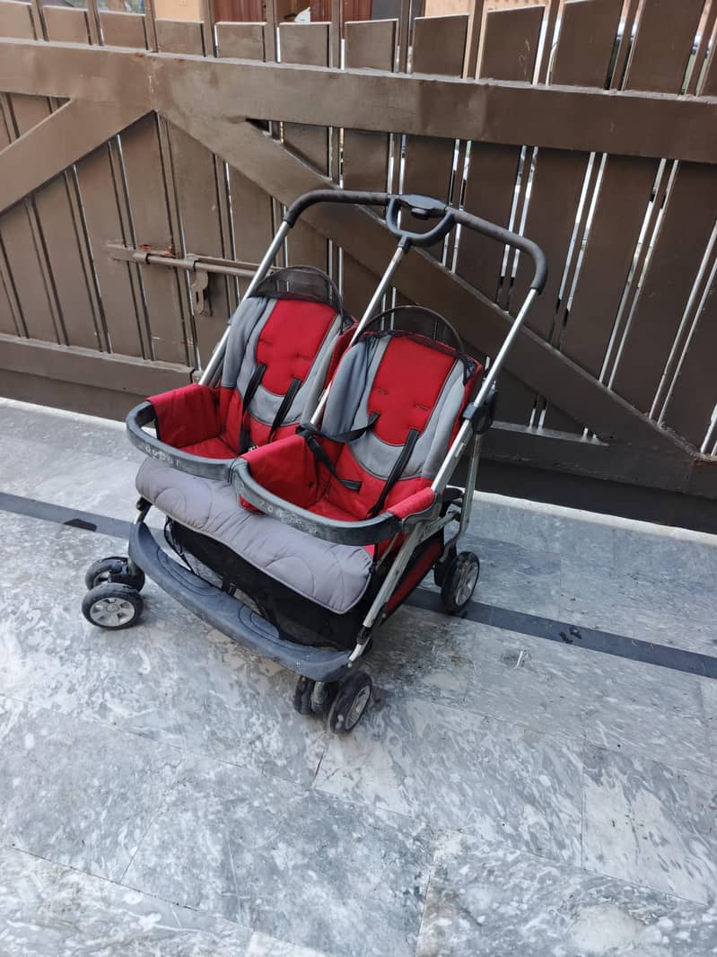 Twin stroller 0