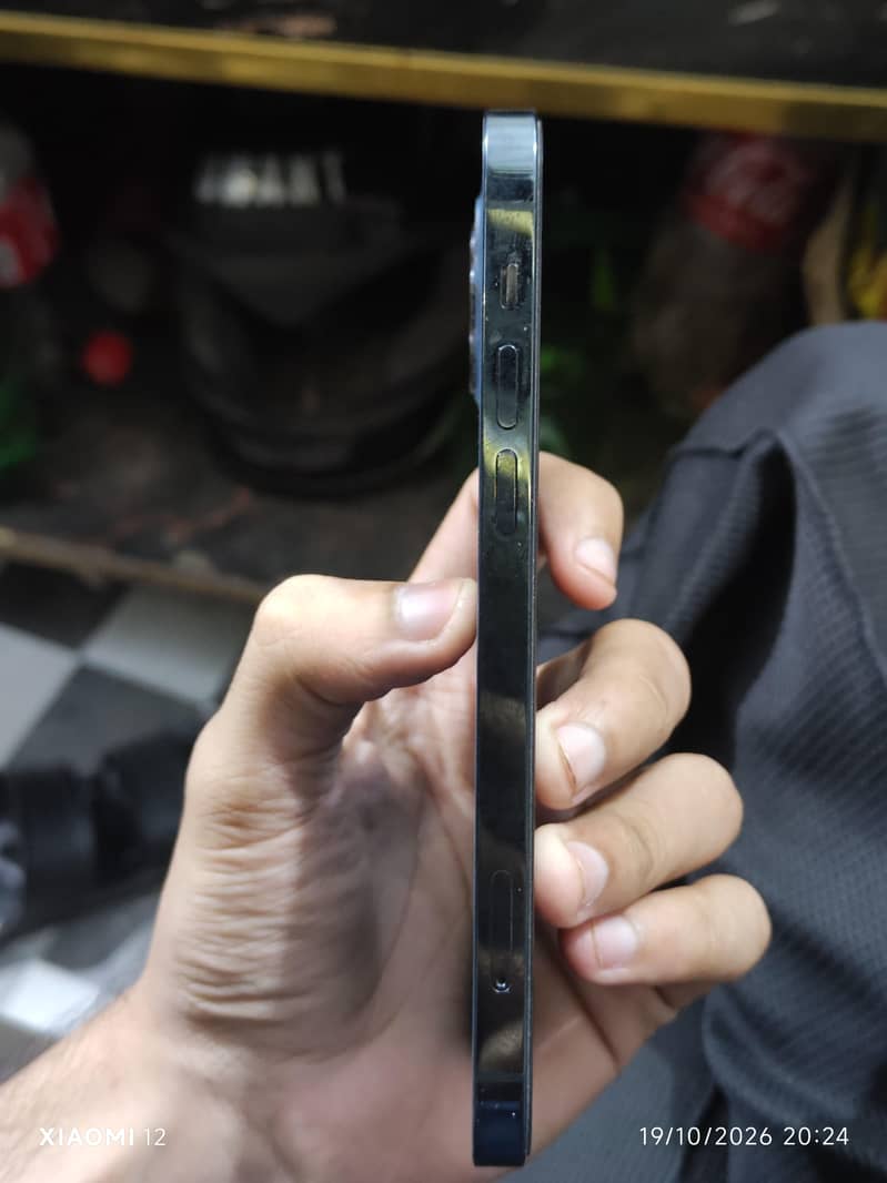 Apple iPhone 12 Pro 3