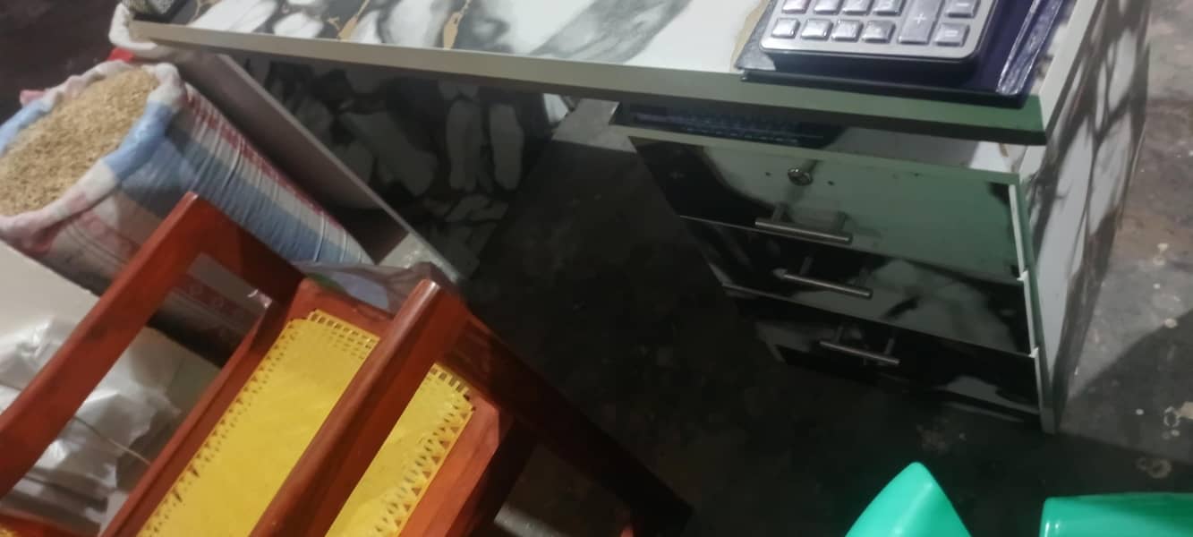 Office Table Counter 2