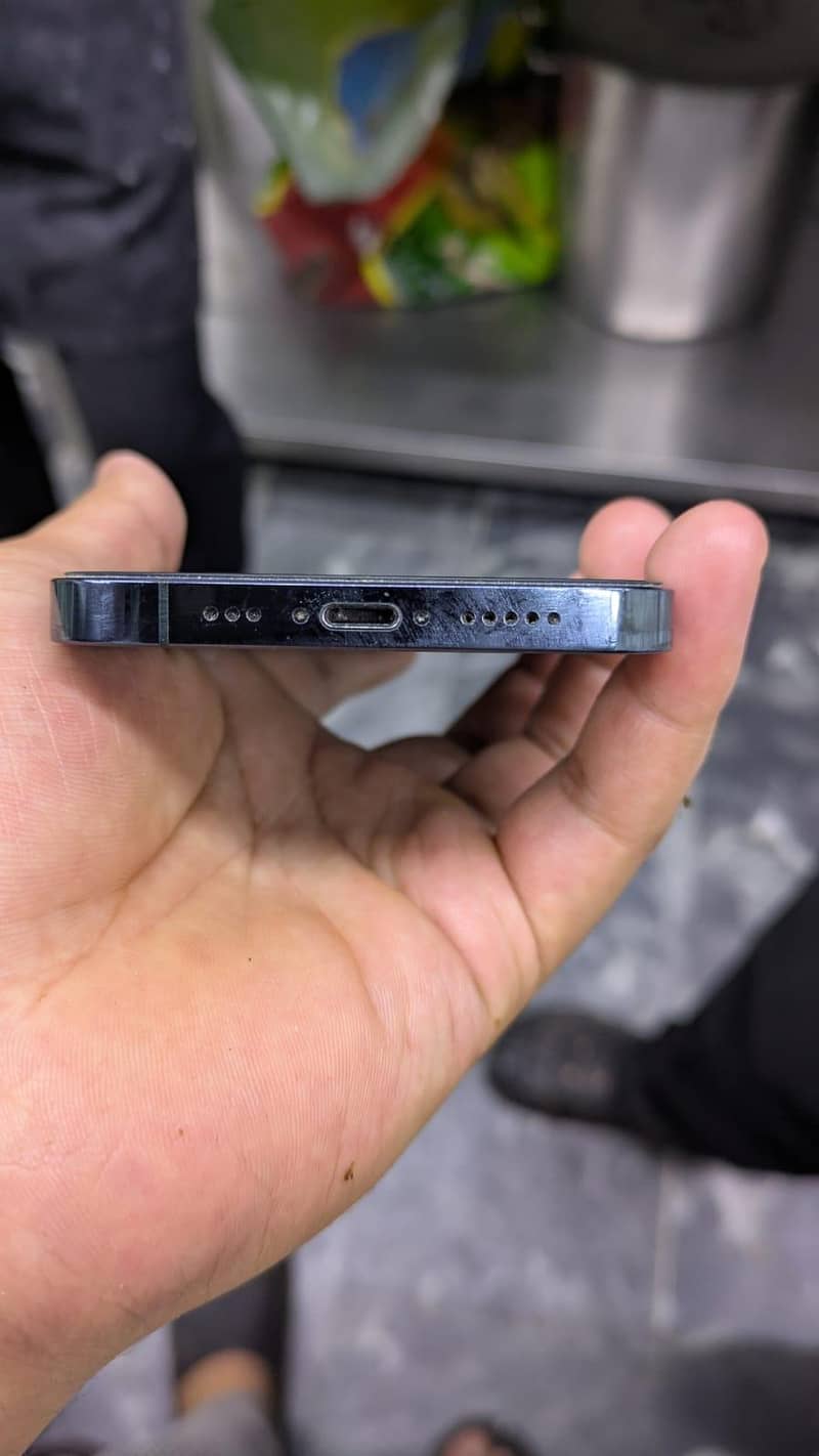 Apple iPhone 12 Pro 2