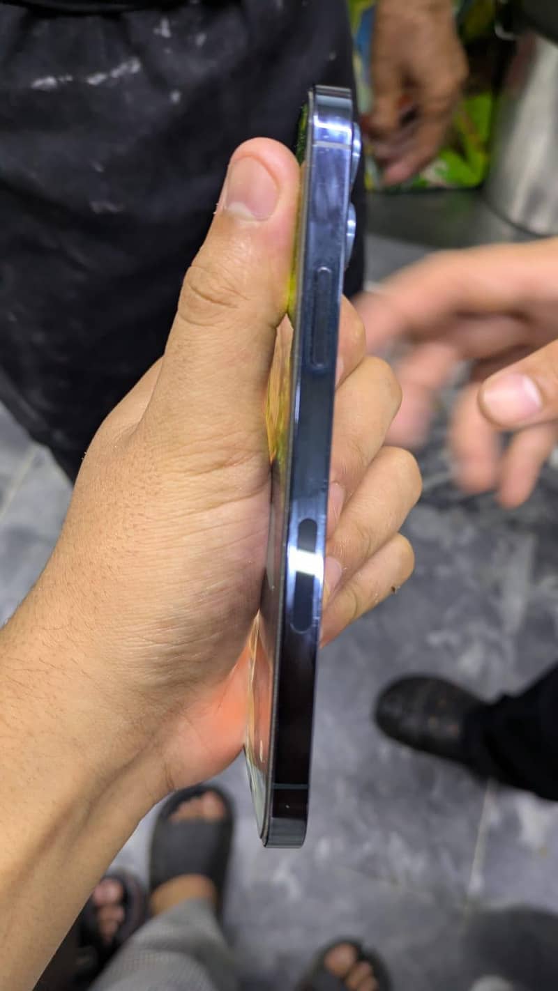 Apple iPhone 12 Pro 4