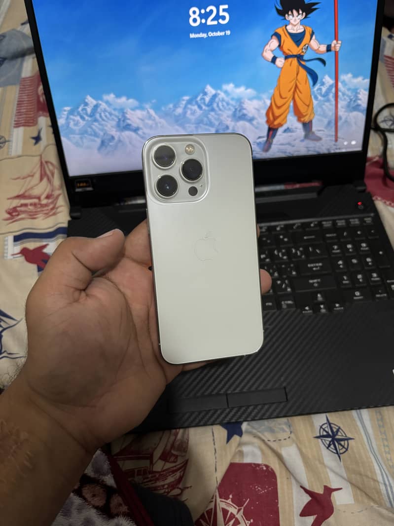 Apple iPhone 13 Pro 2