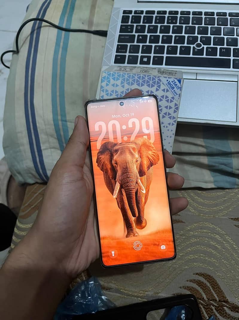 Tecno CAMON 40 Pro 3