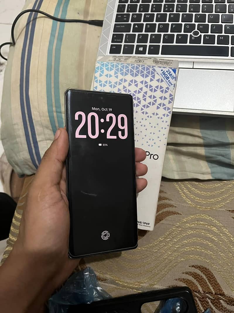 Tecno CAMON 40 Pro 5