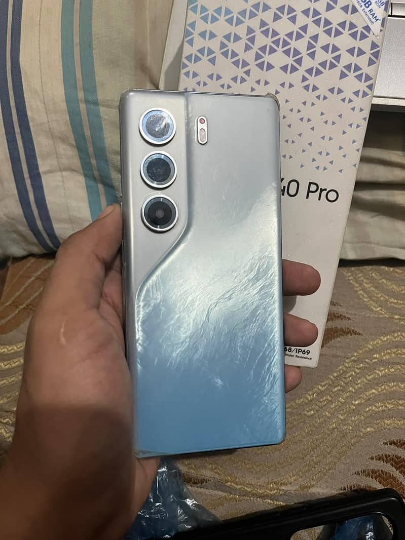 Tecno CAMON 40 Pro 6