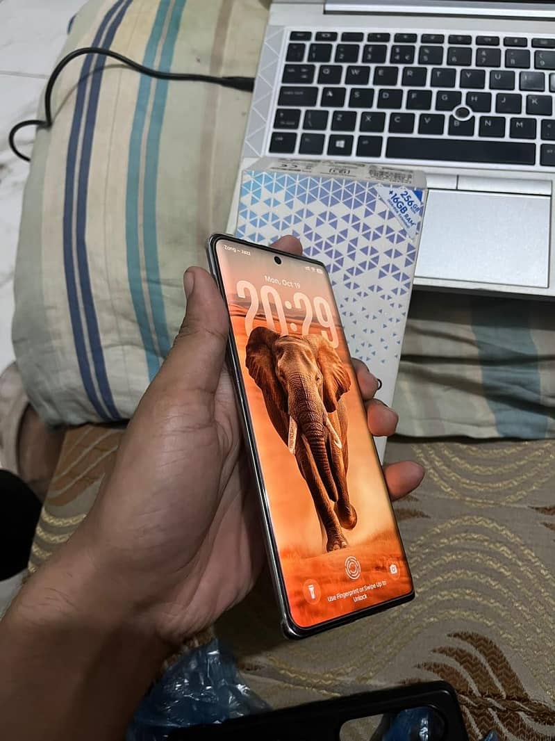 Tecno CAMON 40 Pro 10