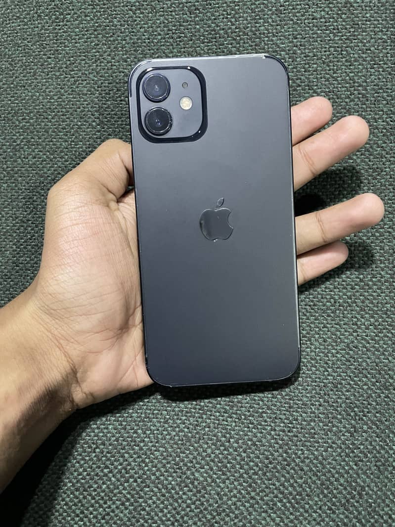 Apple iPhone 12 2