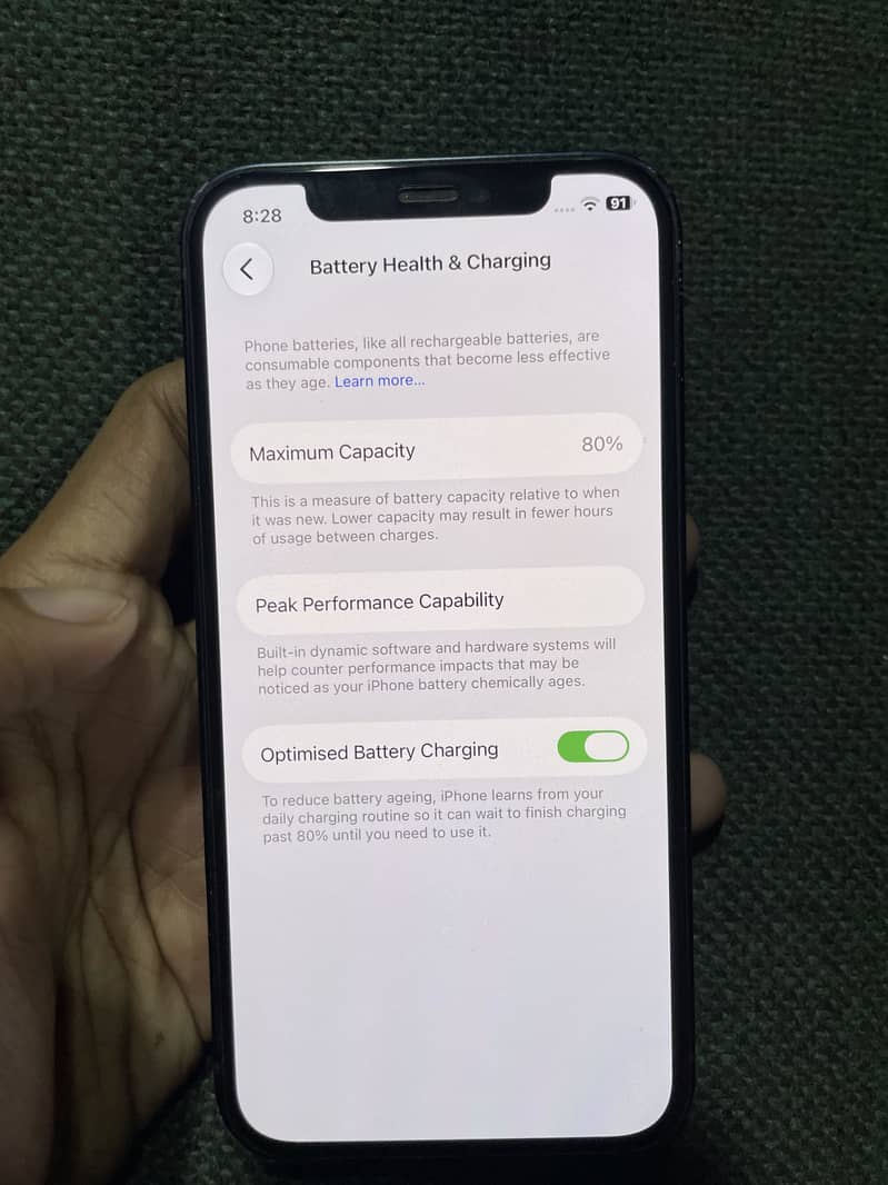 Apple iPhone 12 4