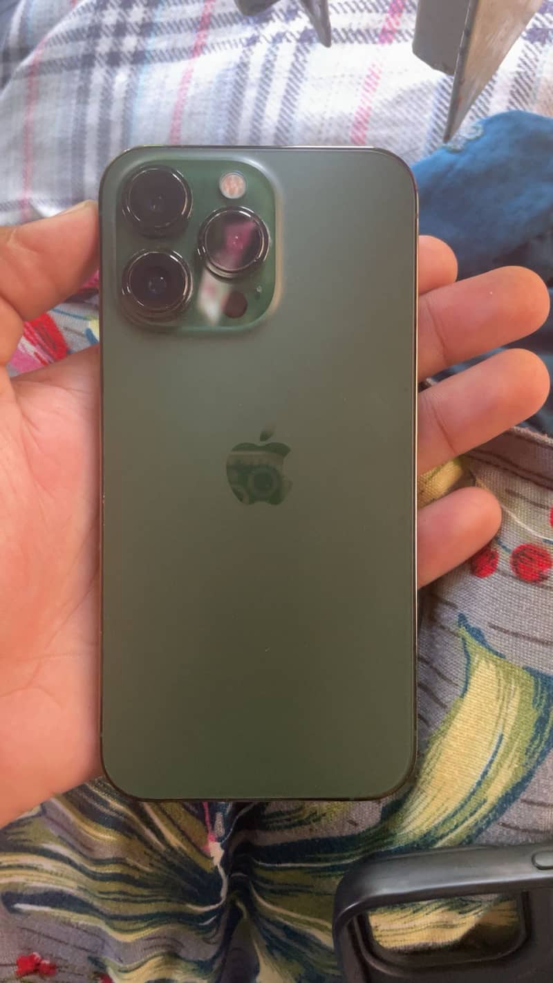 Apple iPhone 13 Pro 2