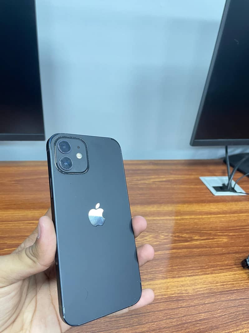 Apple iPhone 12 0
