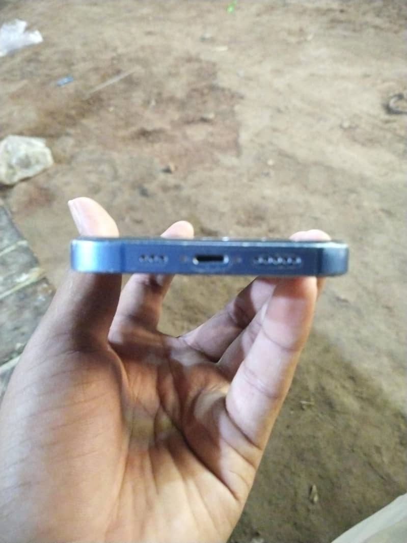 Apple iPhone 13 3