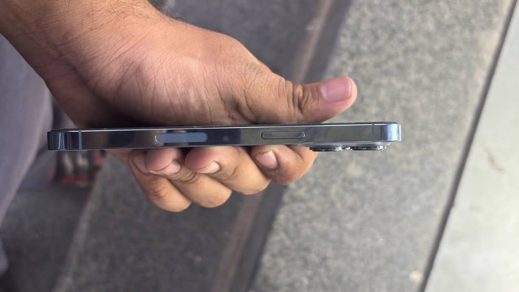 Apple iPhone 13 Pro 0