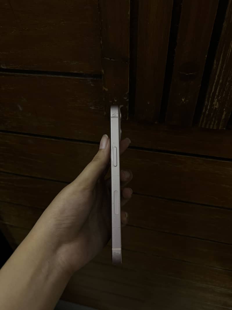 Apple iPhone 13 3